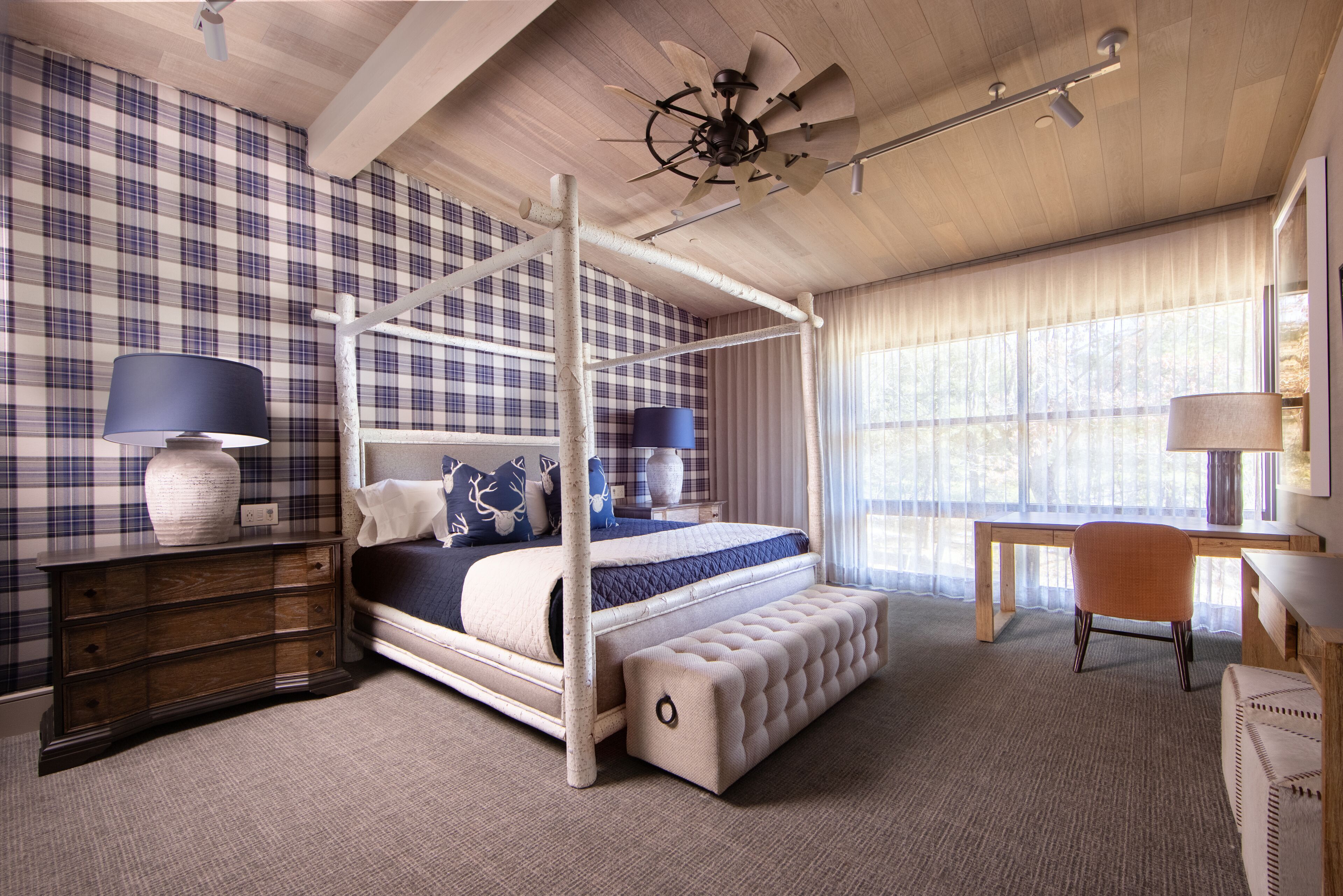 Premium bedding, in-room safe, desk, iron/ironing board