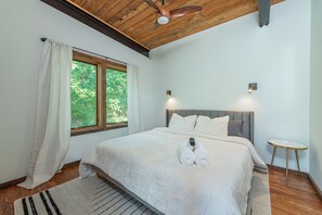 3 habitaciones, cuna de viaje, wifi gratis y ropa de cama