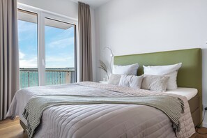 2 bedrooms, iron/ironing board, free WiFi