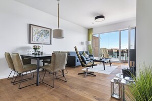 Dining - "Ocean View" Baltic Sea vacation with a 3-minute walk to the beach, fireplace and sea view (Olpenitz)