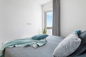 2 bedrooms, iron/ironing board, free WiFi