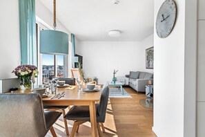 TV, fireplace, stereo - "Ocean Place" sea view vacation apartment on the Baltic Sea - 3 minutes' walk to the beach (Olpenitz)