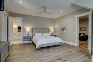 1 bedroom, iron/ironing board, bed sheets