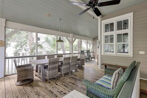 Outdoor dining - 22 Carters Manor (Hilton Head Island)
