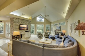 TV - 10 Heath (Hilton Head Island)