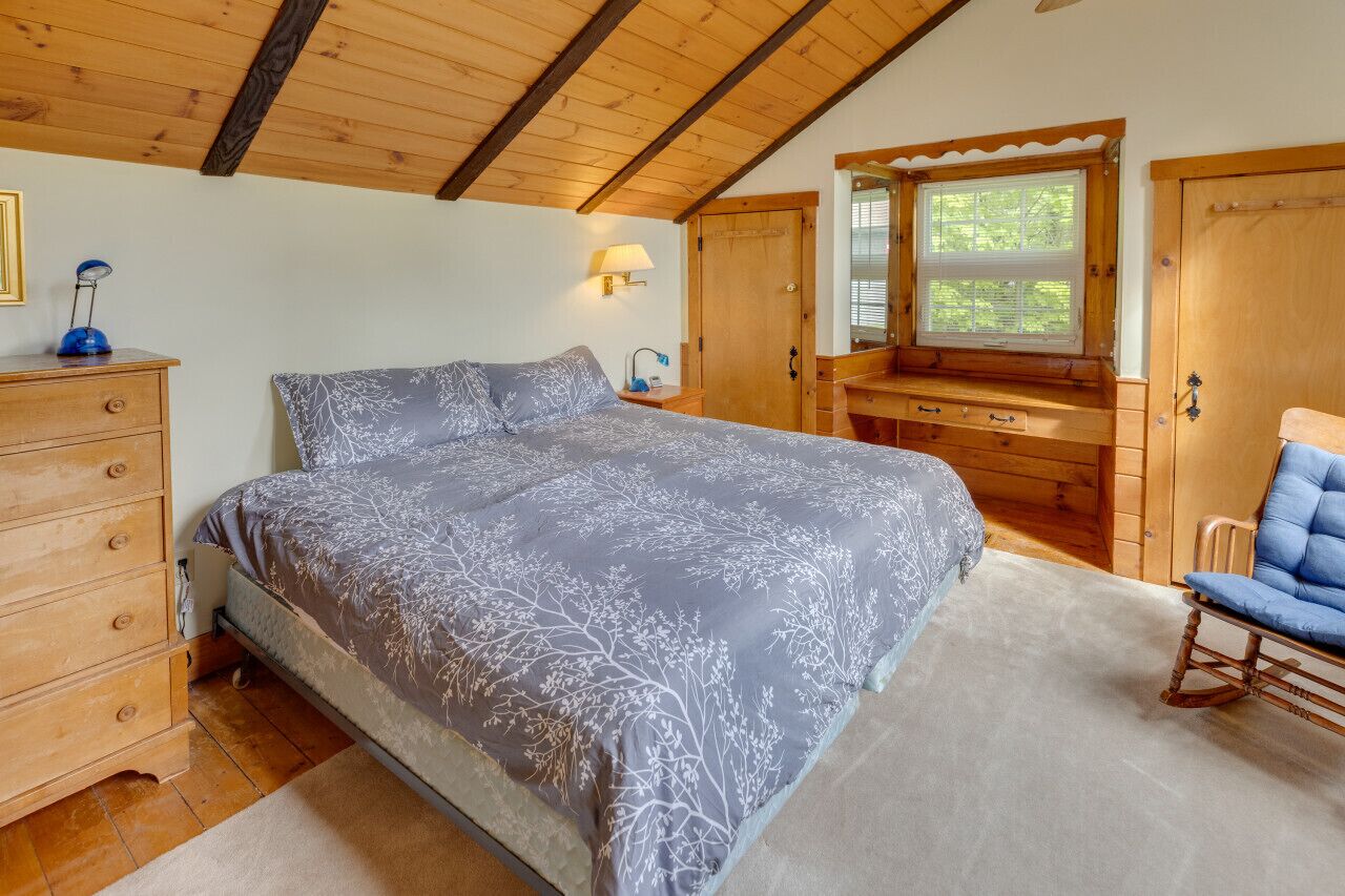 3 bedrooms, desk, iron/ironing board, WiFi
