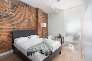 1 chambre, fer et planche à repasser, Wi-Fi, draps fournis