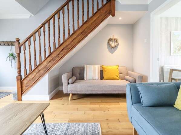 Living room - 4 Plas Newydd (Llandudno)