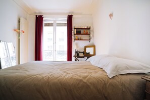 1 bedroom, Internet, bed sheets - Spacious & Quirky 1BD flat 10 mins to Sacré Coeur (Paris)