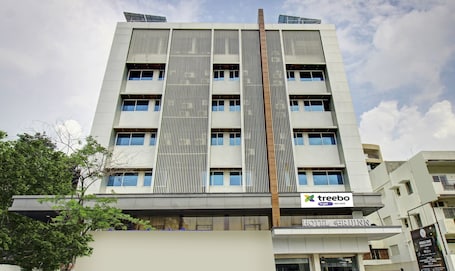 Exterior. Treebo Premium Brijinn