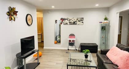 2-8 people,3 bedrooms,2 bathrooms, close to Disneyland, safe,quiet,pets friendly