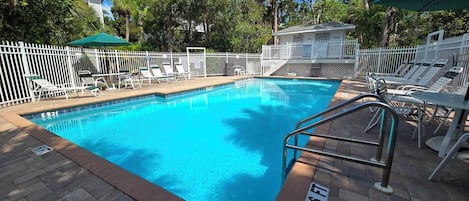 Piscine extérieure, piscine chauffée