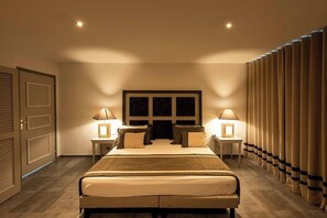 5 slaapkamers, een strijkplank/strijkijzer, reisbedje, wifi