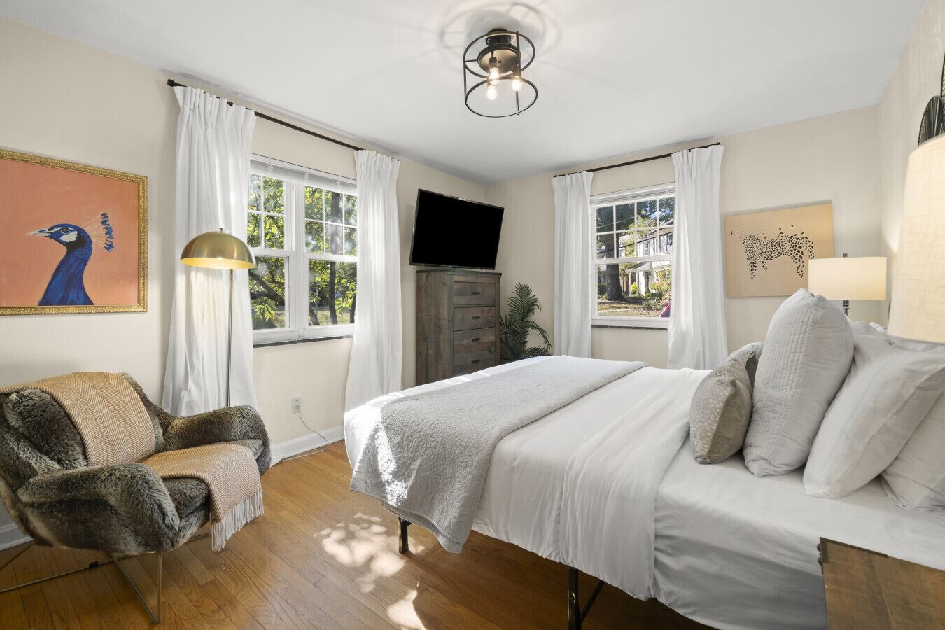 3 bedrooms, desk, iron/ironing board, WiFi