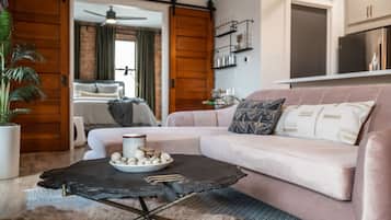 1 slaapkamer, een bureau, een strijkplank/strijkijzer, gratis wifi