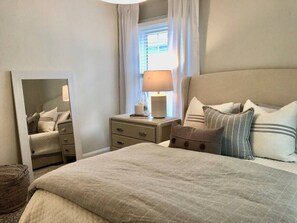 1 slaapkamer, een strijkplank/strijkijzer, gratis wifi