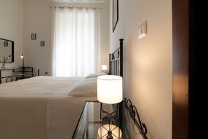 3 makuuhuonetta, ilmainen Wi-Fi, vuodevaatteet