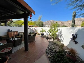 تناول الطعام بالخارج