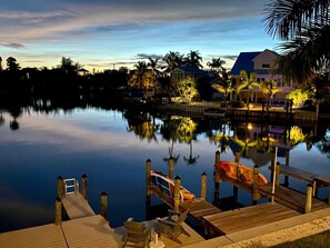 Unclassified image, 2 of 27, button