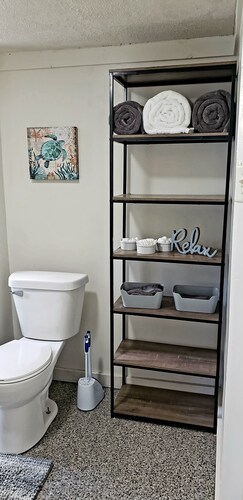 Whole 2br home with parking in quiet area