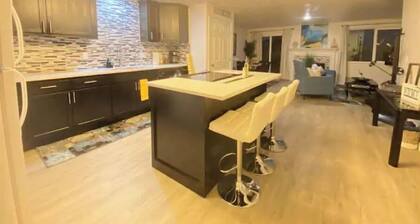 WELCOME TO DEWEY DUCK HOUSE-B! 2BR & 2BA 6-Guests