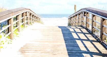 1 Minute Walk To Beach - Pelican's Perch