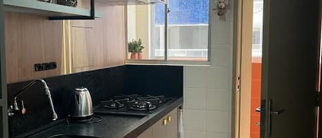 Fridge, microwave, stovetop, toaster