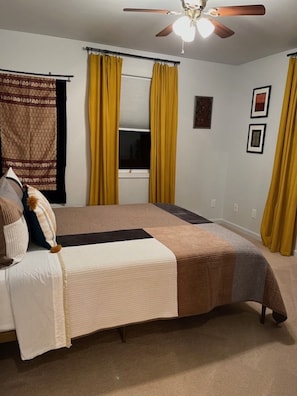 2 habitaciones, tabla de planchar con plancha, wifi y ropa de cama