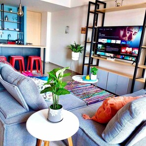 TV - PH on the 14th floor, Lots of Security with Jacuzzi and Gym (Guadalajara)