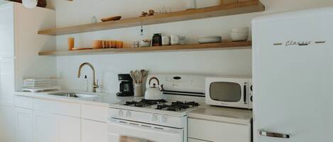 Produits de nettoyage écologiques fournis