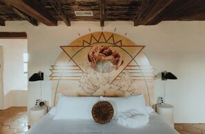 1 bedroom - Hot Tub + Pool! Cactus Suite at The Desert Compass (Albuquerque)