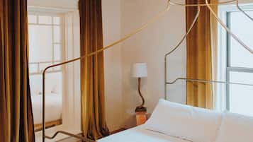 2 bedrooms, desk, iron/ironing board, travel crib