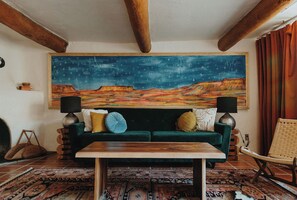 Living area - Hot Tub + Pool! Rattlesnake Suite at The Desert Compass in Old Town (Albuquerque)