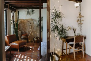 Interior - Hot Tub + Pool! Coyote Suite at The Desert Compass in Old Town (Albuquerque)