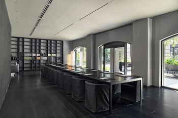Breakfast and lunch served at The Satire, Autograph Collection