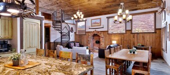 Hideout @ the Rim - Bonnie & Clyde Suite