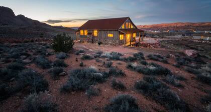Hideout @ the Rim - Bonnie & Clyde Suite