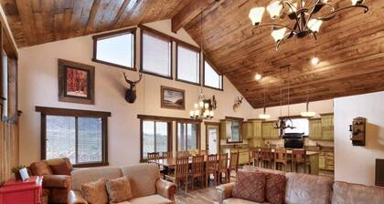 Hideout @ the Rim - John Wayne Suite