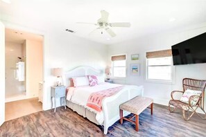 6 Schlafzimmer, Schreibtisch, Reisekinderbett, kostenloses WLAN