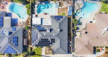 Bakersfield Outdoor Oasis - Kitchen, Bar, Pool, Spa, Fire