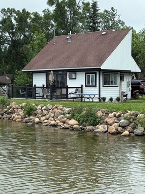 Exterior - Cozy cabin steps from the lake! (Brainerd)