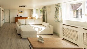 スマートテレビ、書斎 / ワークスペース