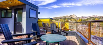 Luxury Riverfront Townhome Downtown, Roof Top Deck