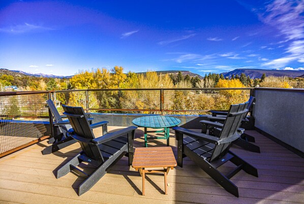 Terrace/patio - Luxury Riverfront Townhome Downtown, Roof Top Deck (Durango)