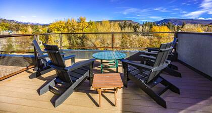 Luxury Riverfront Townhome Downtown, Roof Top Deck