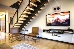 Interior - Luxury Riverfront Townhome Downtown, Roof Top Deck (Durango)