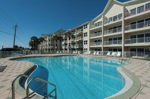 Udendørs pool, opvarmet pool