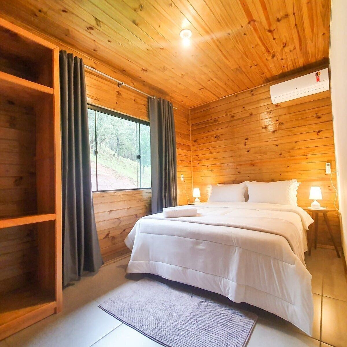 Casa Canto Canto Lindo dos Passaros - Urubici | 2 makuuhuonetta, ylelliset vuodevaatteet, yksilöllisesti sisustettu