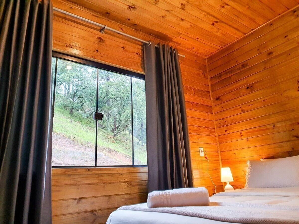 Casa Canto Canto Lindo dos Passaros - Urubici | 2 bedrooms, premium bedding, individually decorated