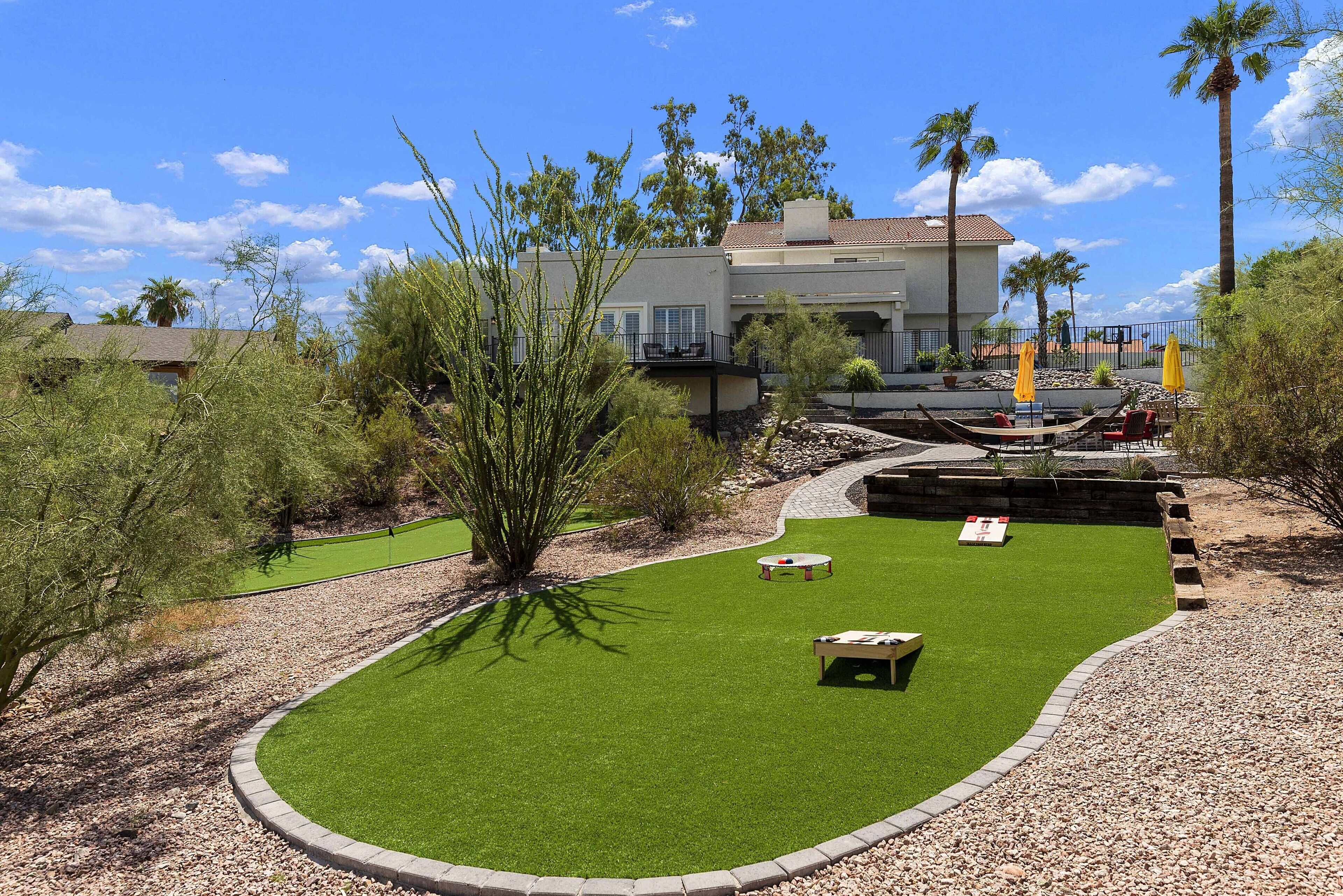 Fountain View, Heated Pool Included & Large Putting Green